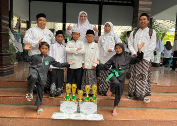 Rangkaian Semarak Hari Santri Nasional 2025 di MI Sunan Muria