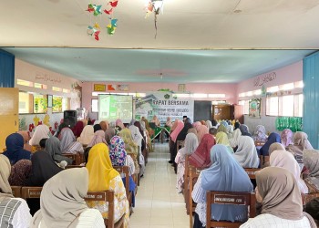 Rapat Wali Murid dan Evaluasi Hasil Belajar Akhir Semester Genap MI Sunan Muria Tahun Ajaran 2024–2025